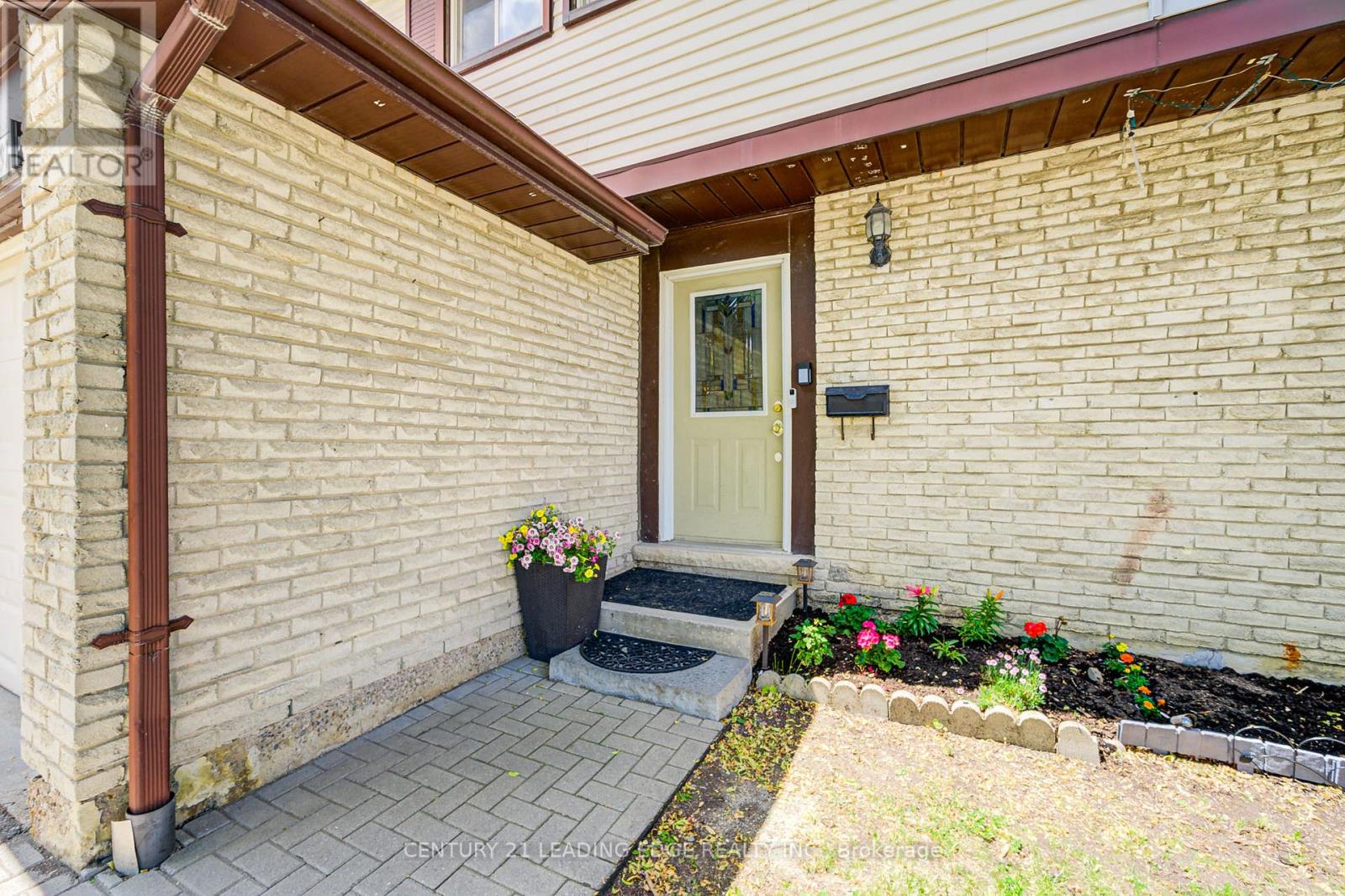 Property at 97 - 45 HANSEN ROAD image 4