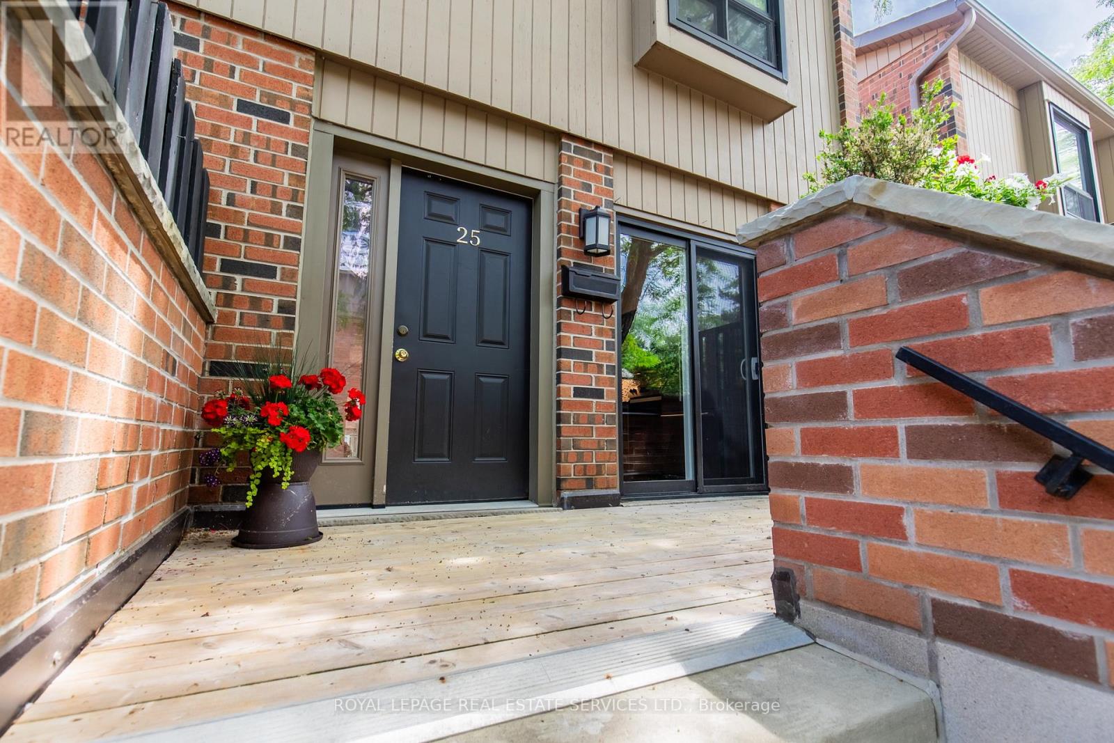 Property at 25 - 3122 LAKESHORE ROAD W image 2