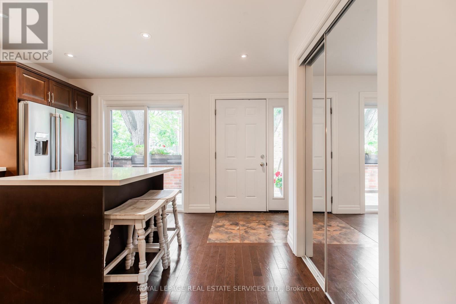 Property at 25 - 3122 LAKESHORE ROAD W image 5