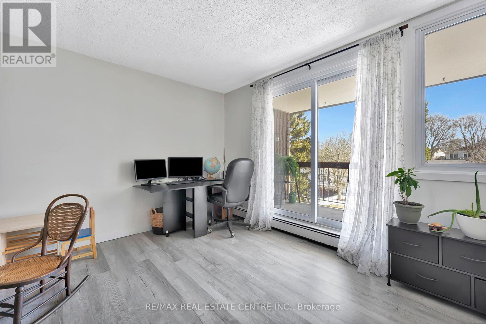 944 Caladonia View, Cambridge, Ontario  N3H 1A5 - Photo 16 - X12237819