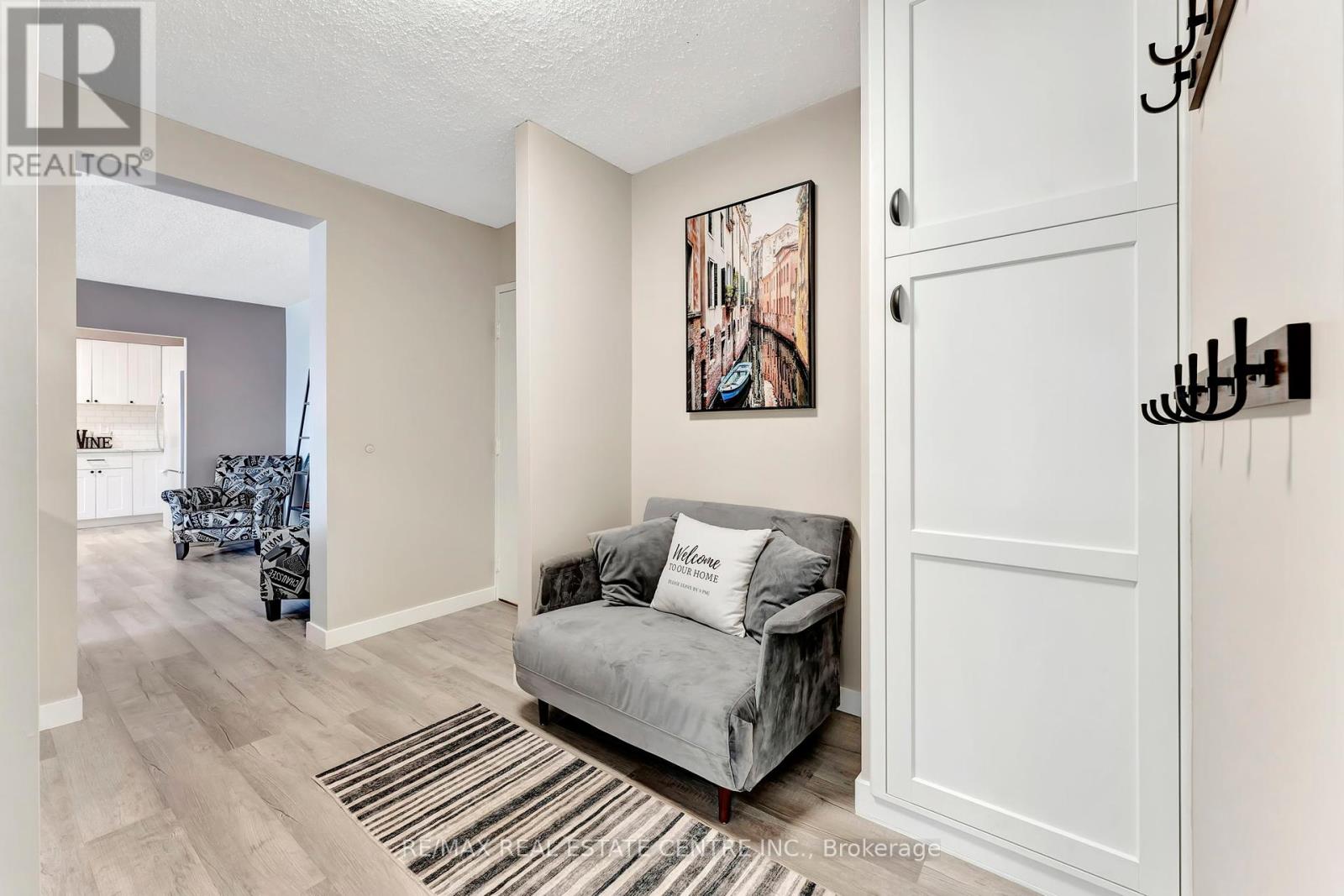 944 Caladonia View, Cambridge, Ontario  N3H 1A5 - Photo 8 - X12237819