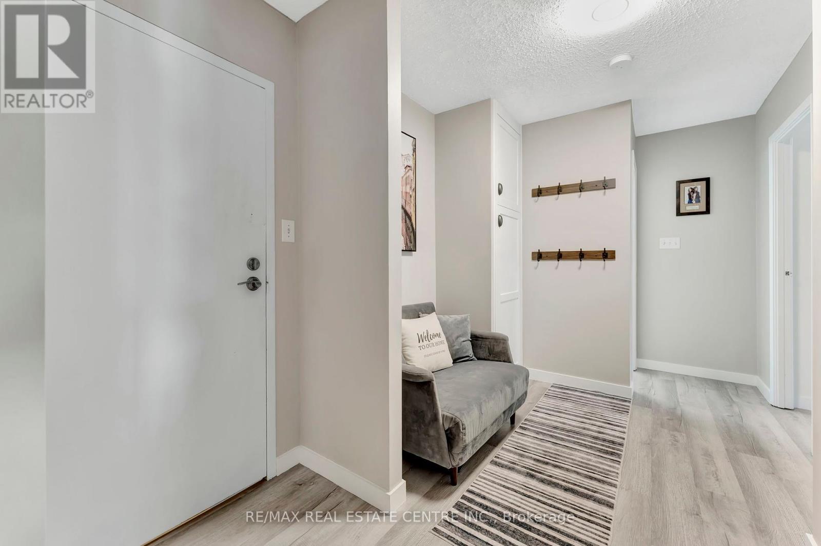 944 Caladonia View, Cambridge, Ontario  N3H 1A5 - Photo 9 - X12237819