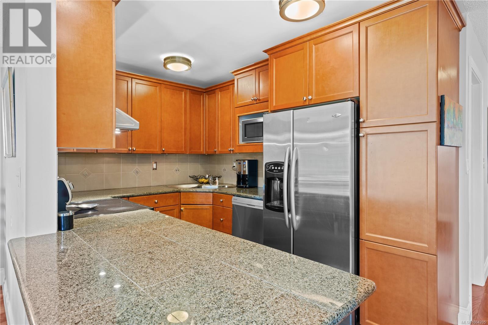 Property at 103 105 Gorge Rd E image 1