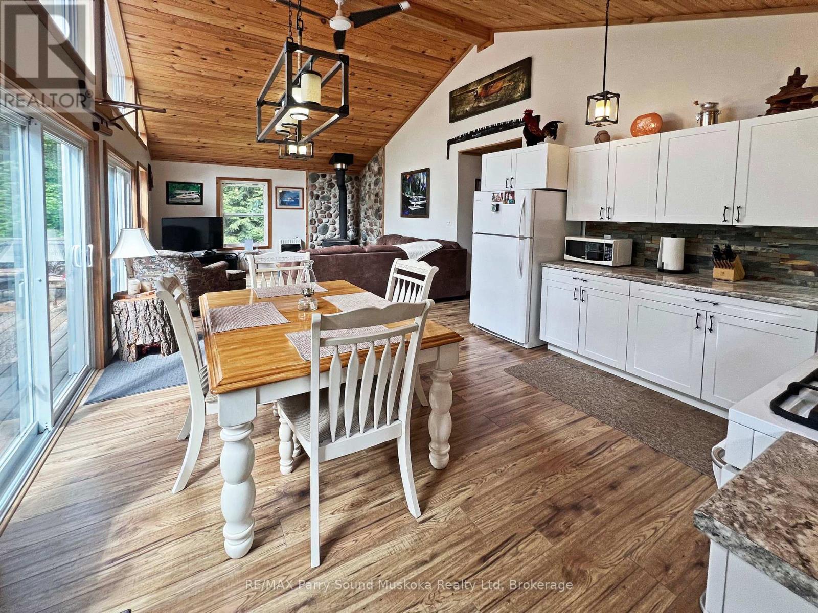 994 Toad Lake, Parry Sound Remote Area, Ontario  P0H 1S0 - Photo 13 - X12226547