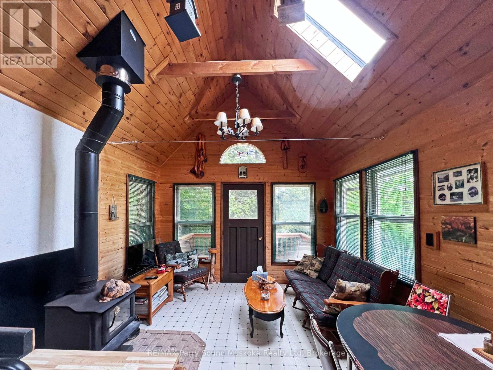 994 Toad Lake, Parry Sound Remote Area, Ontario  P0H 1S0 - Photo 28 - X12226547