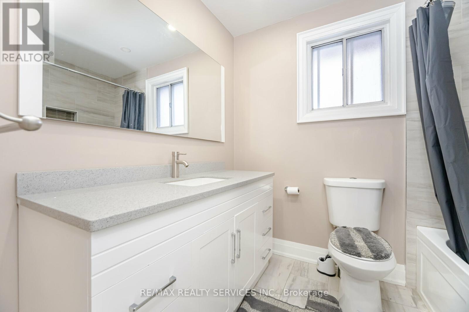 277 Centre Street N, Brampton, Ontario  L6V 2R3 - Photo 21 - W12237869