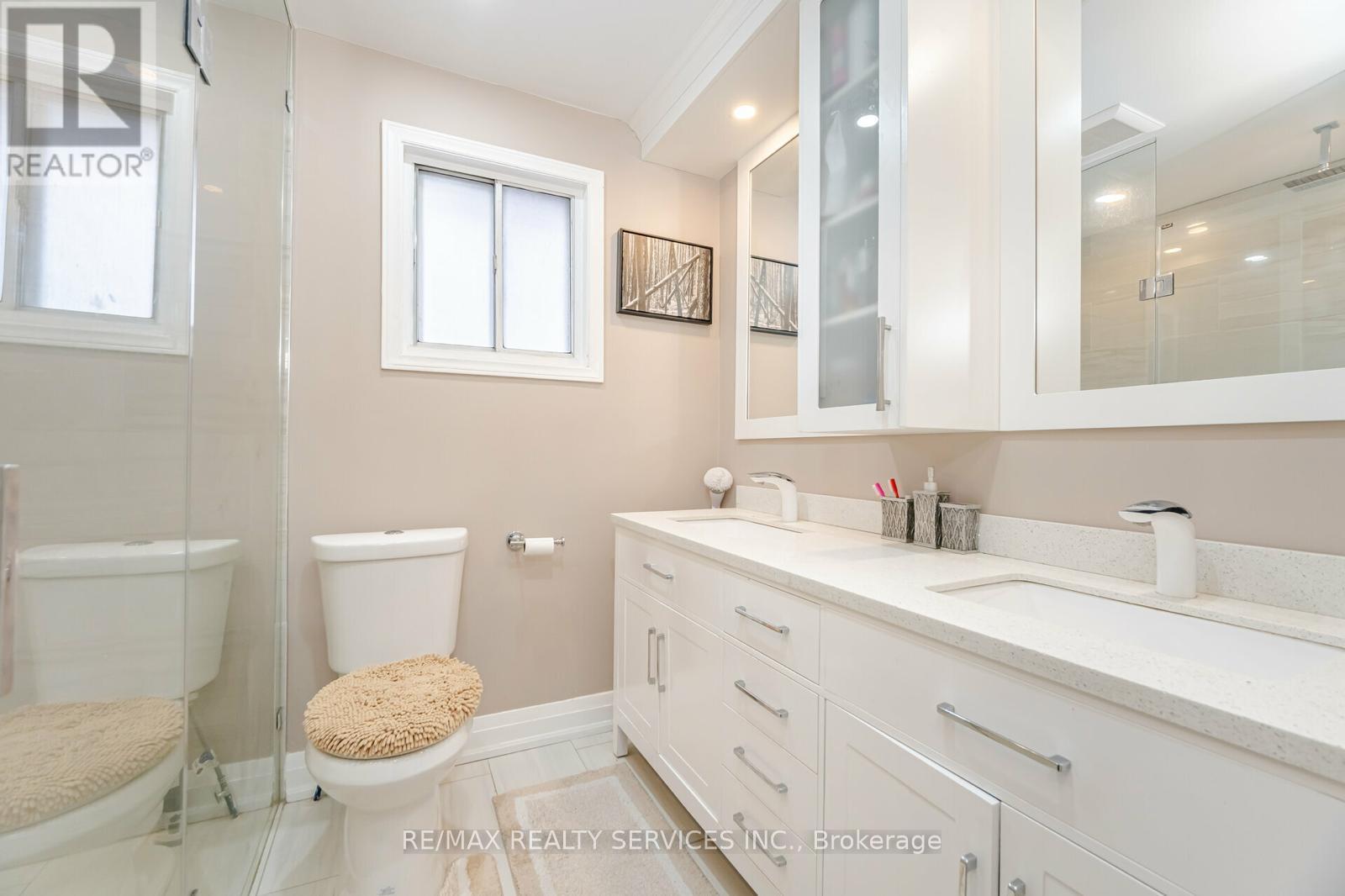 277 Centre Street N, Brampton, Ontario  L6V 2R3 - Photo 23 - W12237869