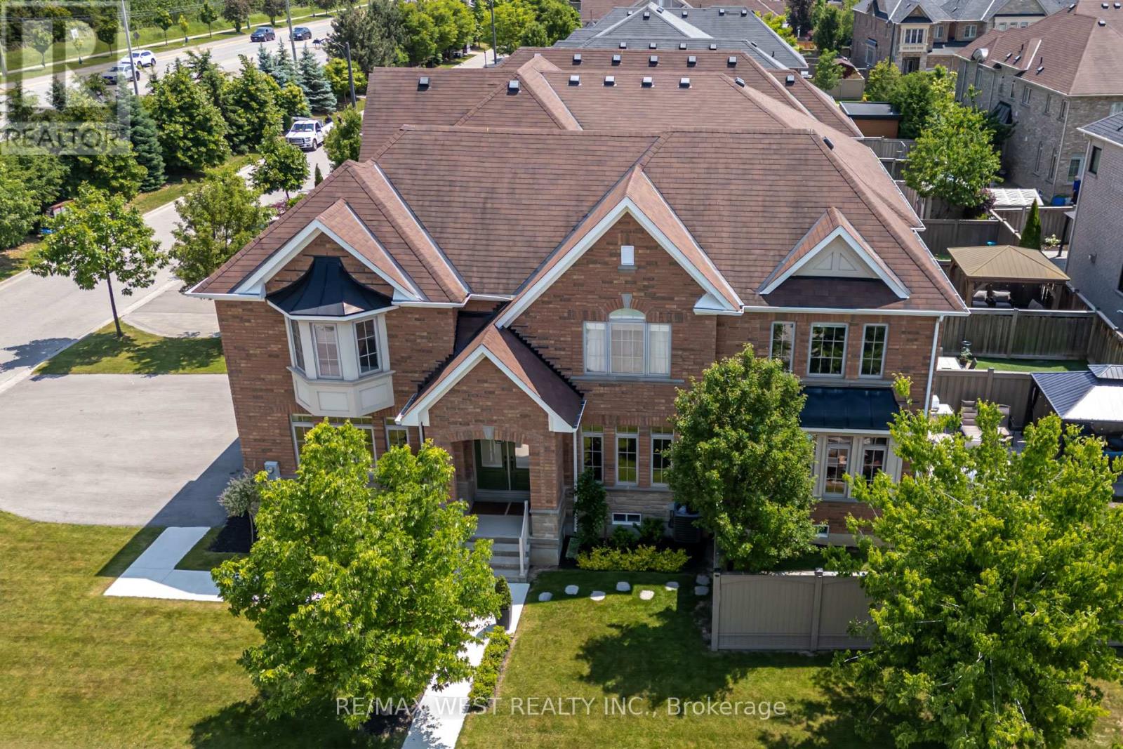 Property at 177 WARDLAW PLACE image 3