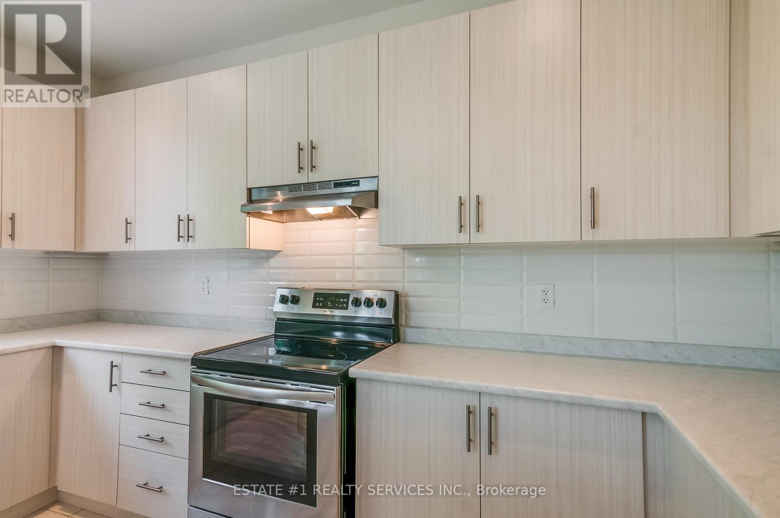 62 Kirby Avenue, Collingwood, Ontario  L9Y 3Y8 - Photo 9 - S12144278