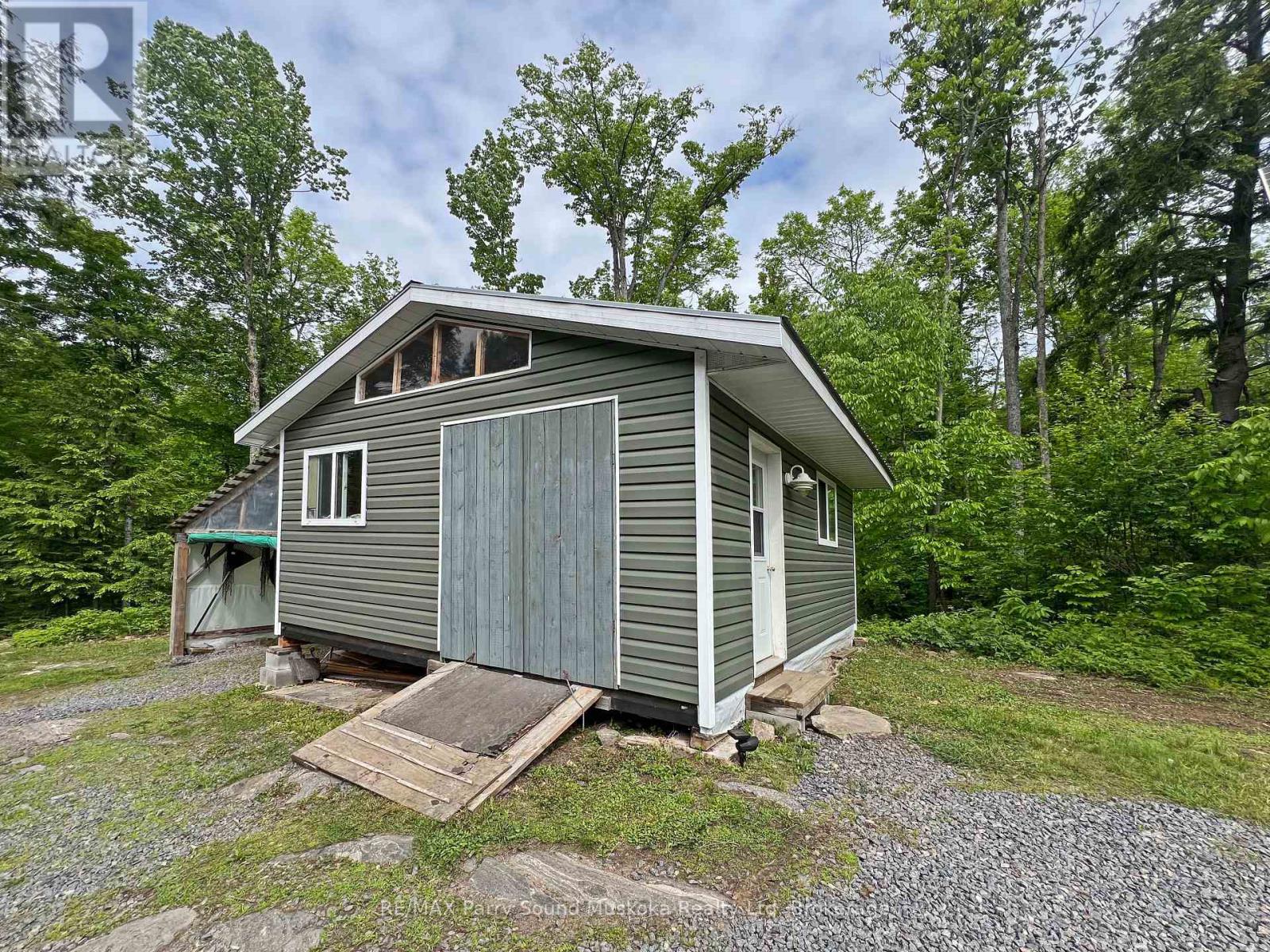 994 Toad Lake, Parry Sound Remote Area, Ontario  P0H 1S0 - Photo 35 - X12226547