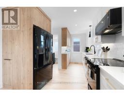 94 West 32nd Street, Hamilton (Westcliffe), Ca