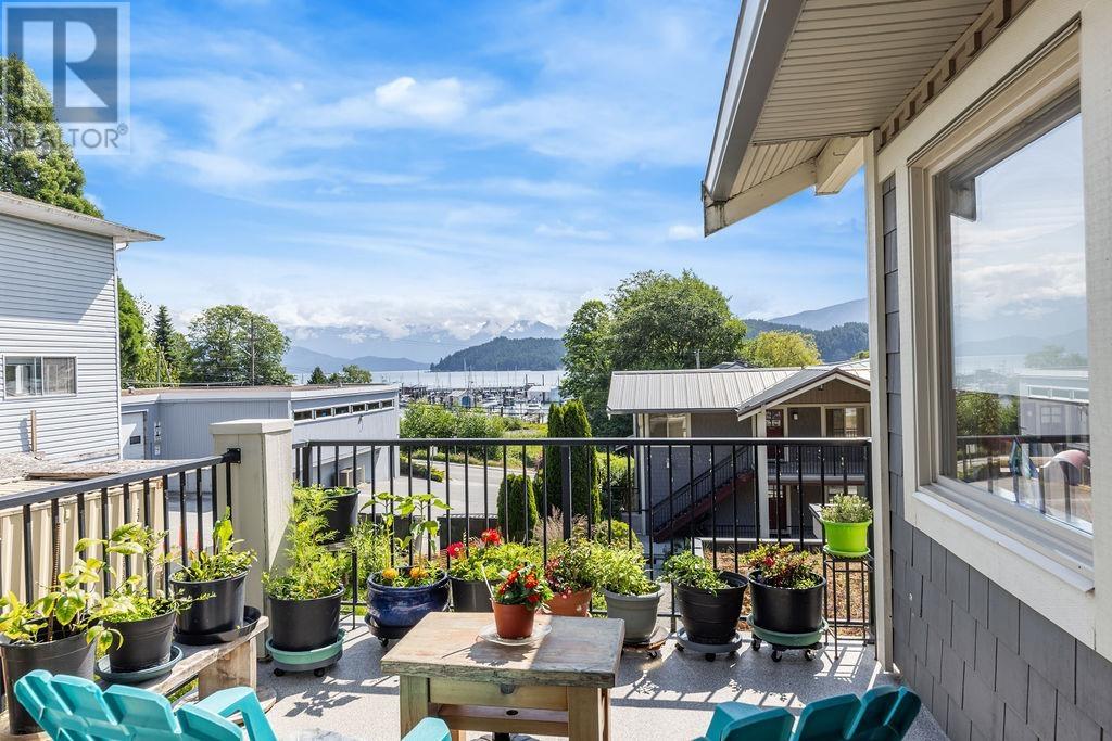 206 414 GOWER POINT ROAD, gibsons, British Columbia V0N1V0