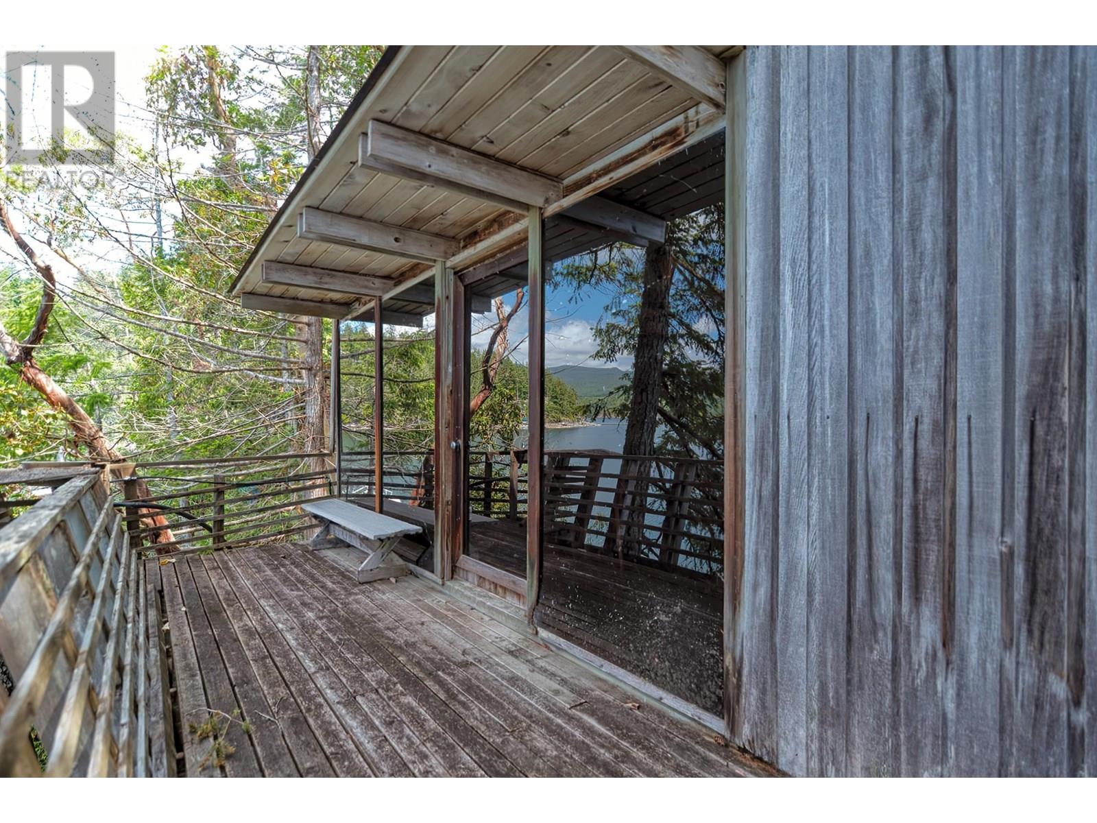 6761 Sandy Hook Trail, Sechelt, British Columbia  V7Z 0C9 - Photo 11 - R3018524