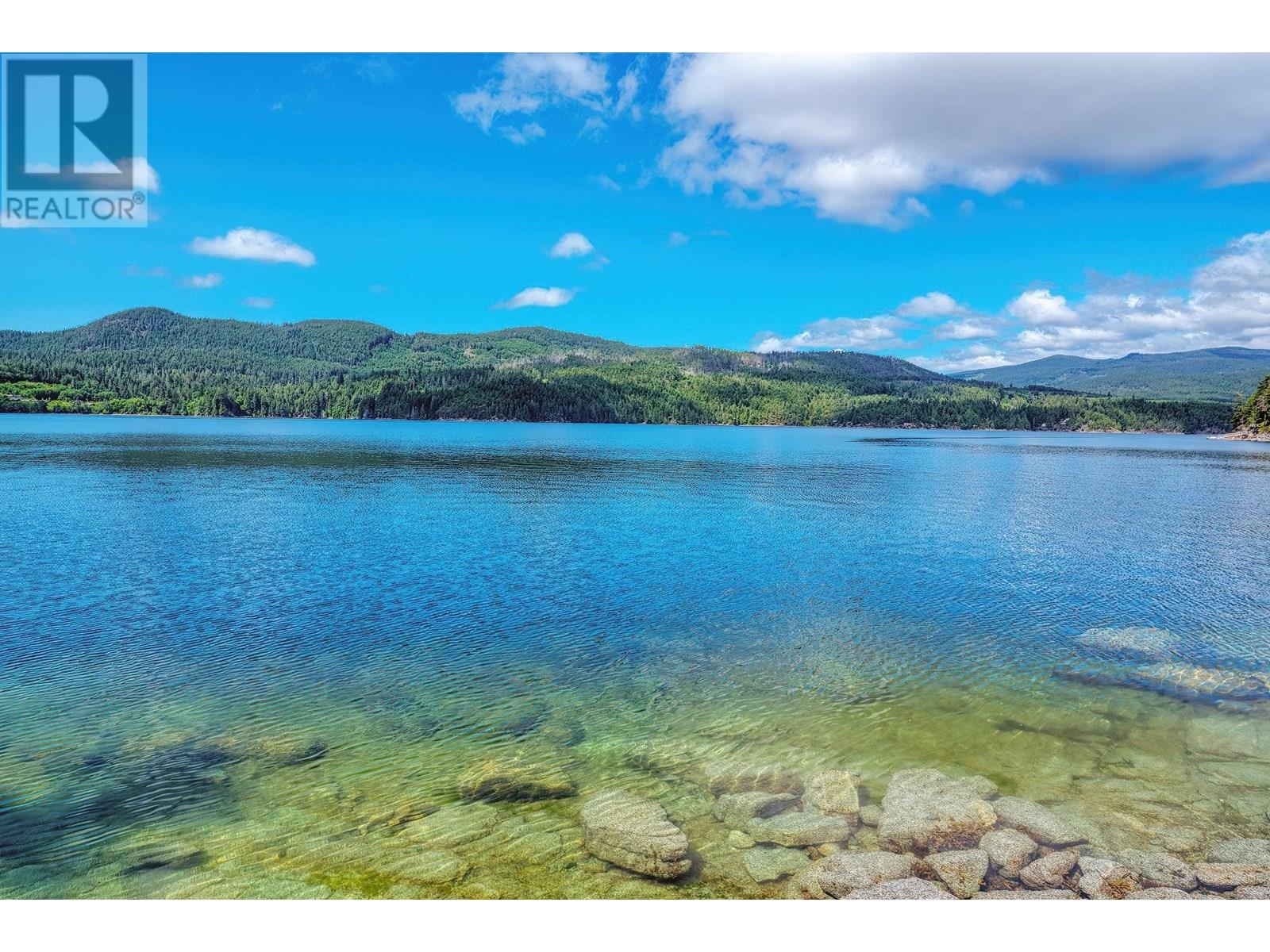6761 Sandy Hook Trail, Sechelt, British Columbia  V7Z 0C9 - Photo 6 - R3018524