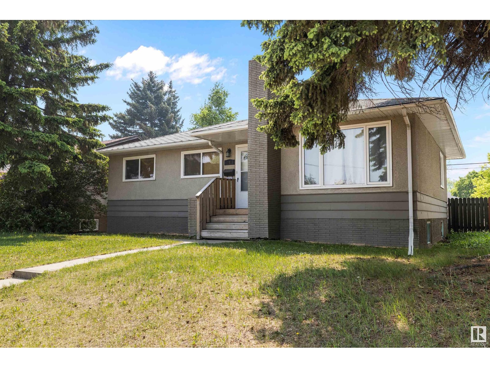 Property at 12411 132 AV NW image 2