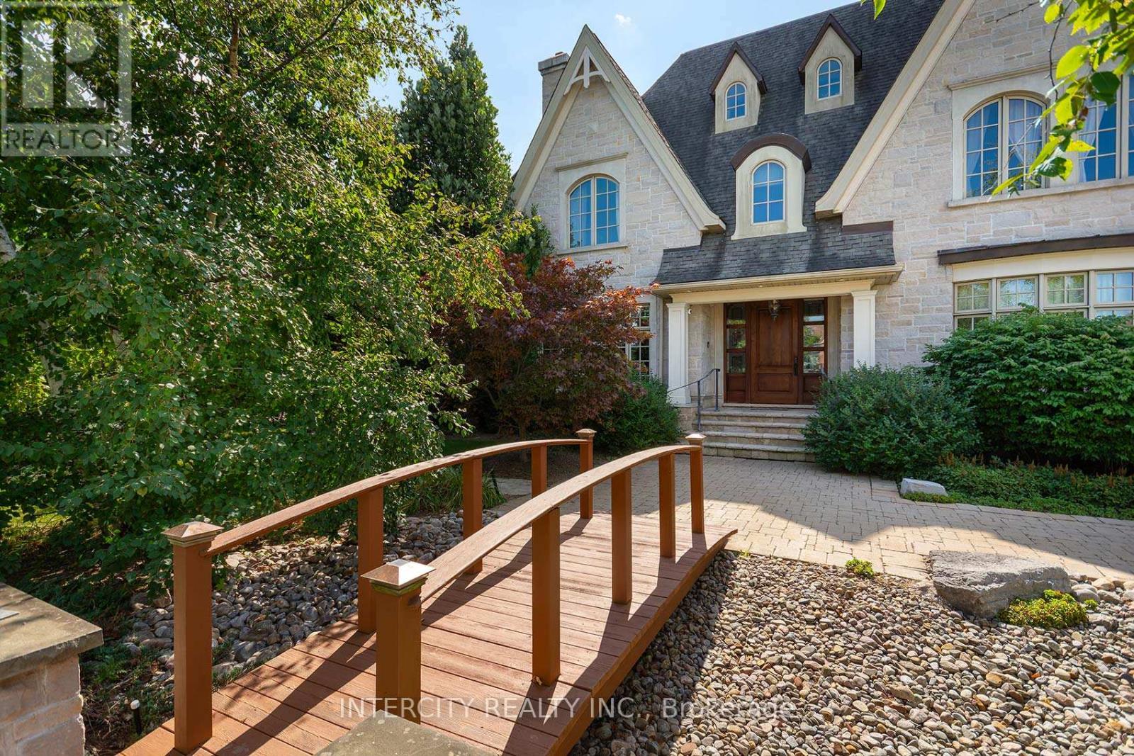 139 Orr Avenue, Vaughan, Ontario  L4L 9K2 - Photo 2 - N12237897