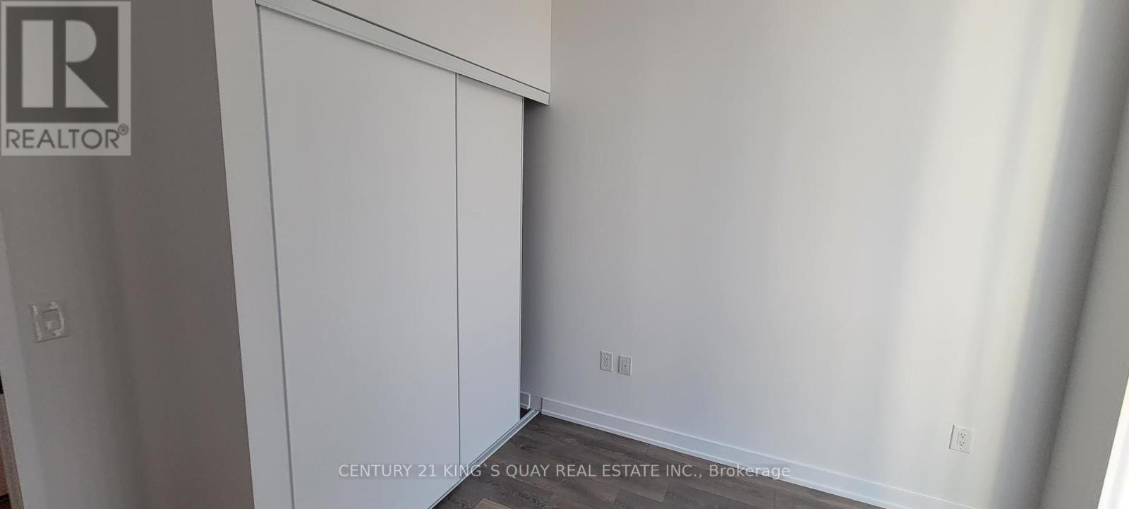 101 - 38 Honeycrisp Crescent, Vaughan (Concord), Ontario  L4K 0M7 - Photo 10 - N12237921