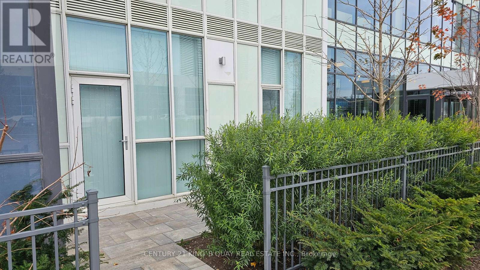 101 - 38 Honeycrisp Crescent, Vaughan (Concord), Ontario  L4K 0M7 - Photo 14 - N12237921