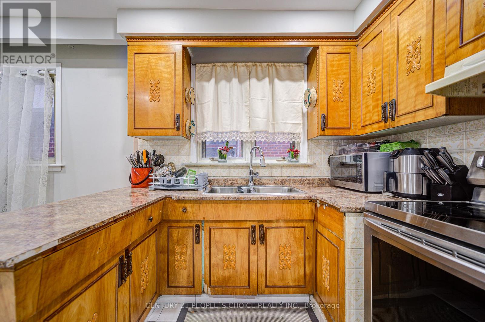 3 Lakeland Drive, Toronto, Ontario  M9V 1M8 - Photo 20 - W12237925