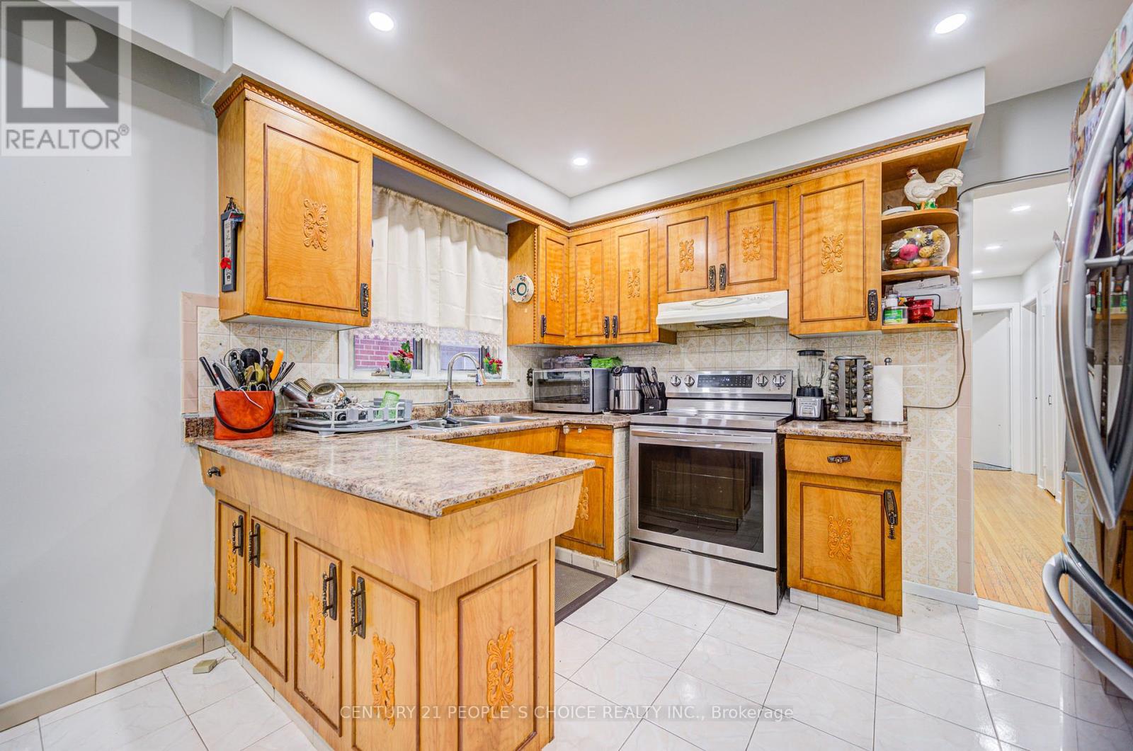 3 Lakeland Drive, Toronto, Ontario  M9V 1M8 - Photo 21 - W12237925