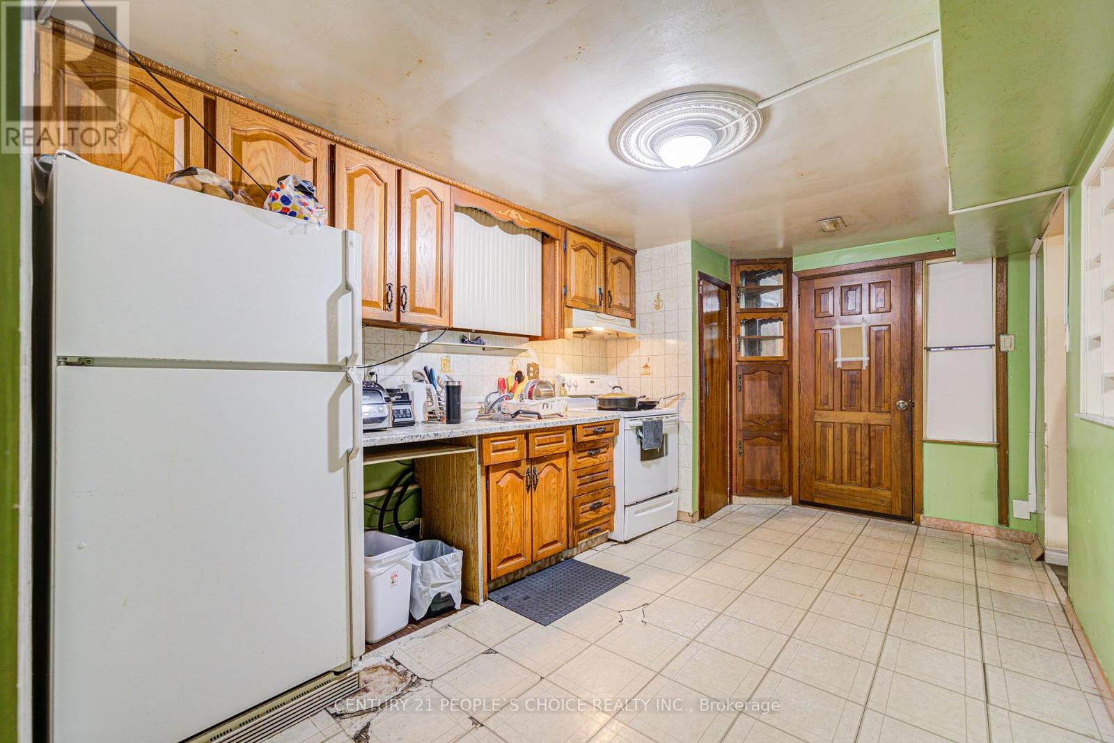 3 Lakeland Drive, Toronto, Ontario  M9V 1M8 - Photo 41 - W12237925