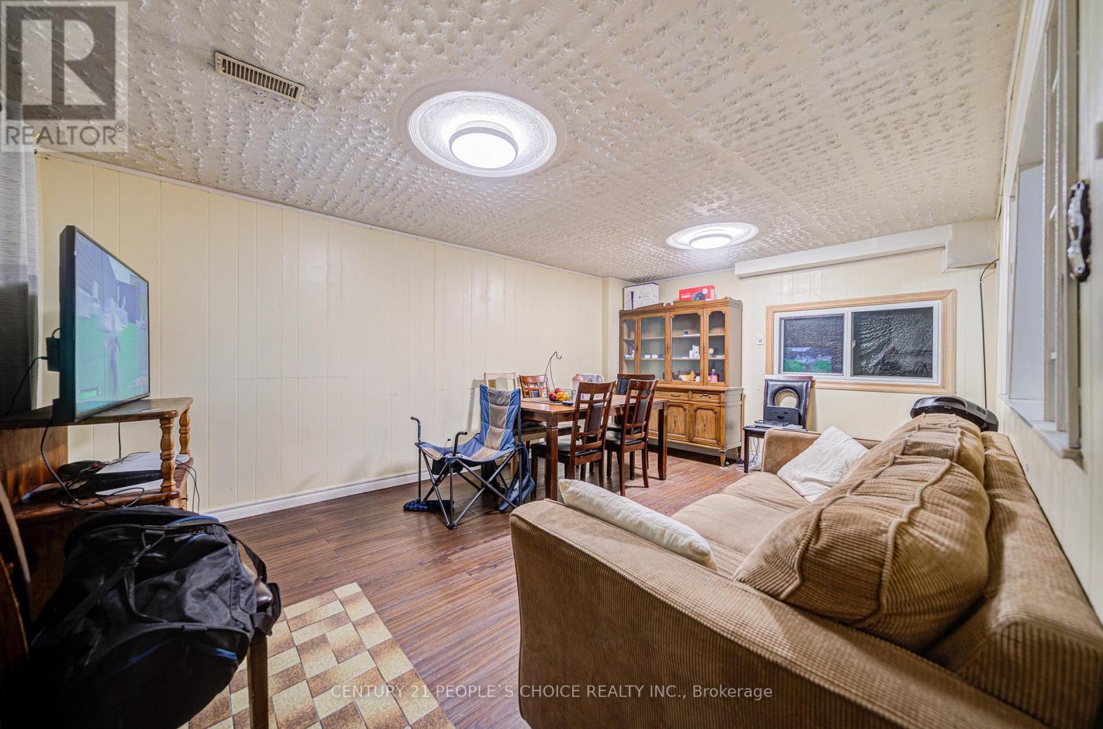 3 Lakeland Drive, Toronto, Ontario  M9V 1M8 - Photo 44 - W12237925