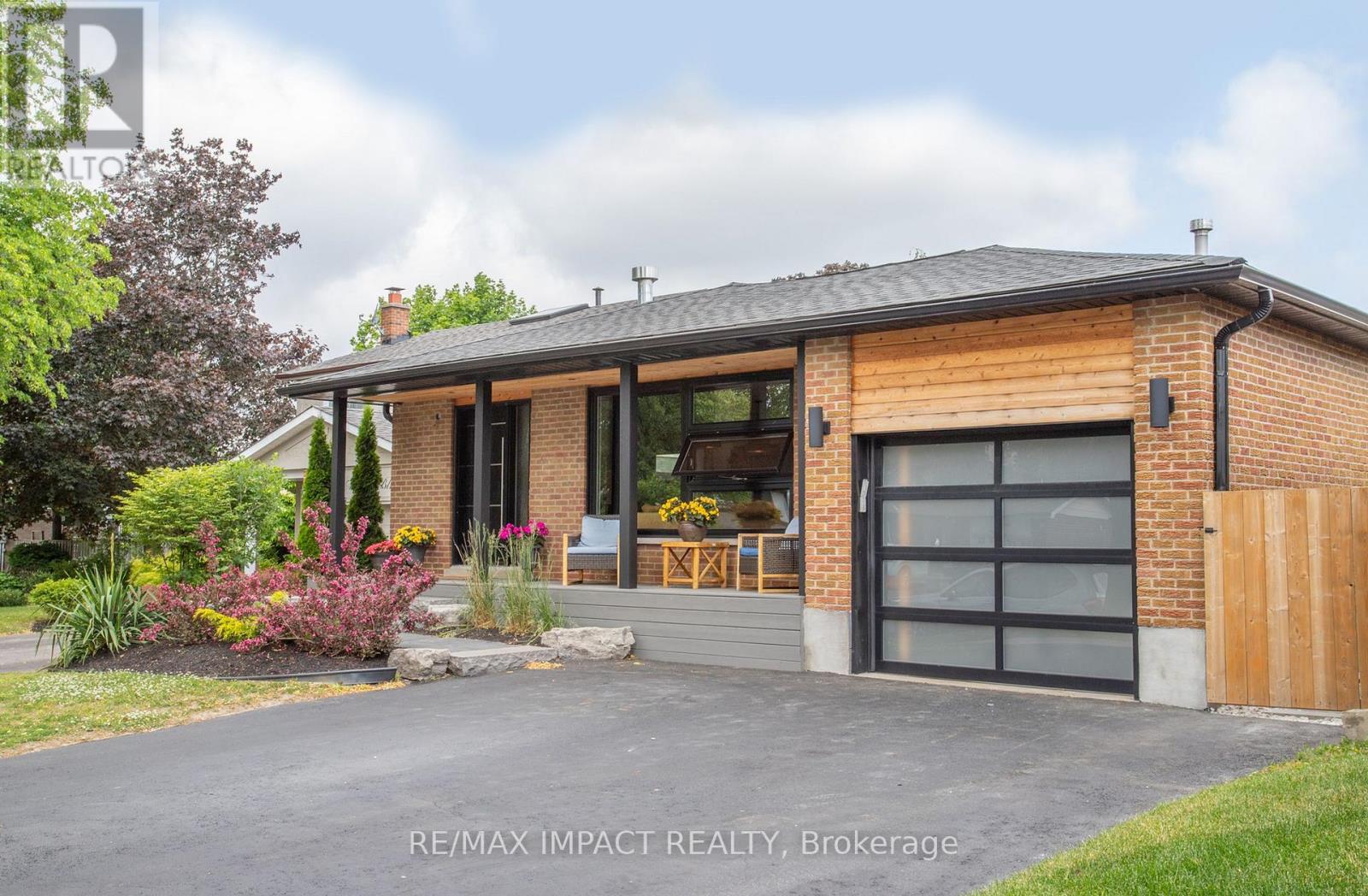 Property at 147 MICHAEL BOULEVARD image 2