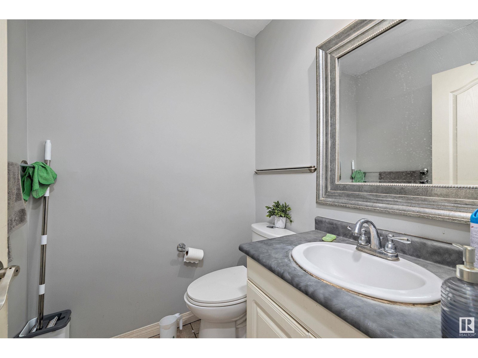 Property at 17445 92 AV NW image 5