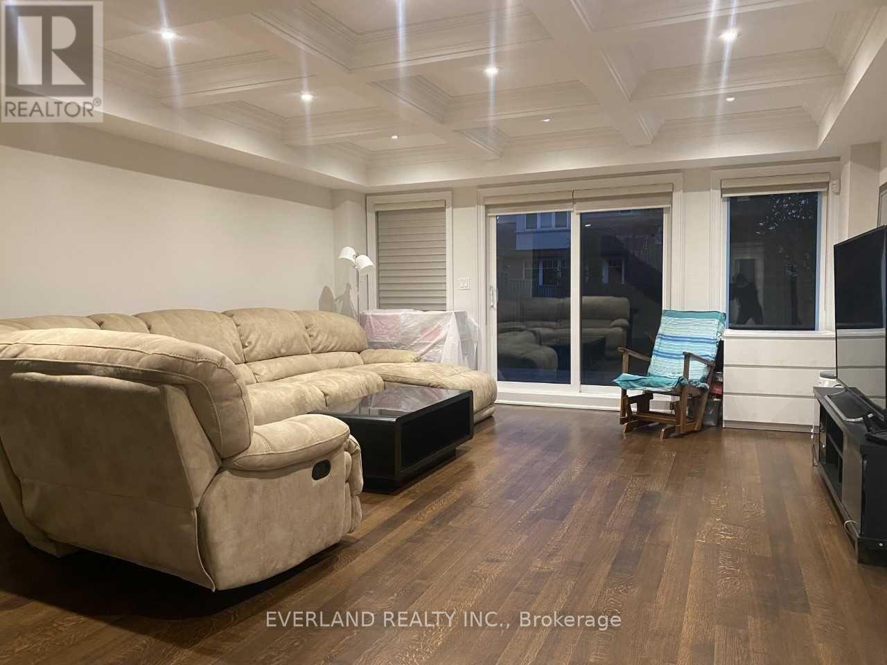 Property at 160B FINCH AVENUE E image 4