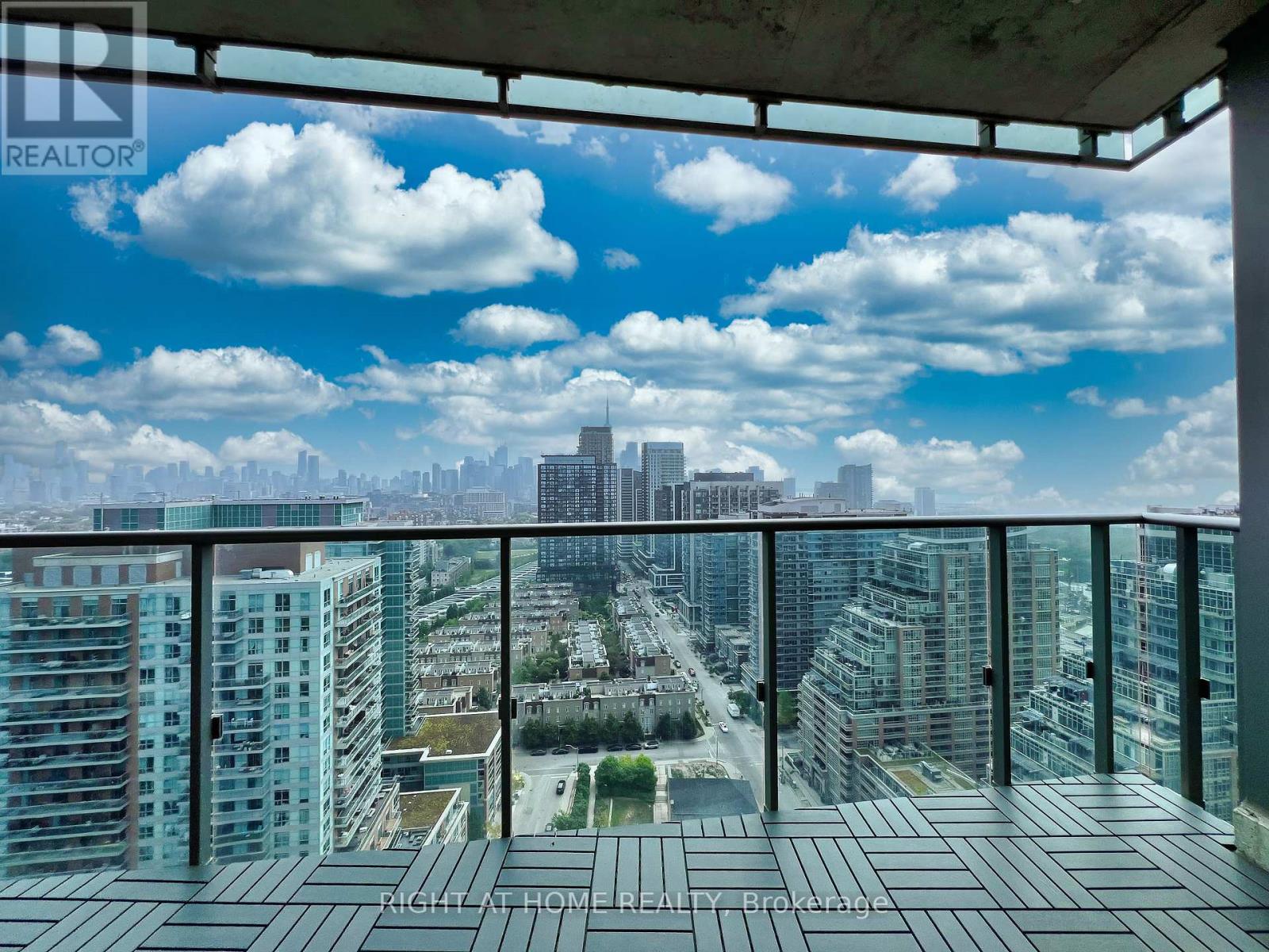 2804 - 150 EAST LIBERTY STREET, Toronto, Ontario