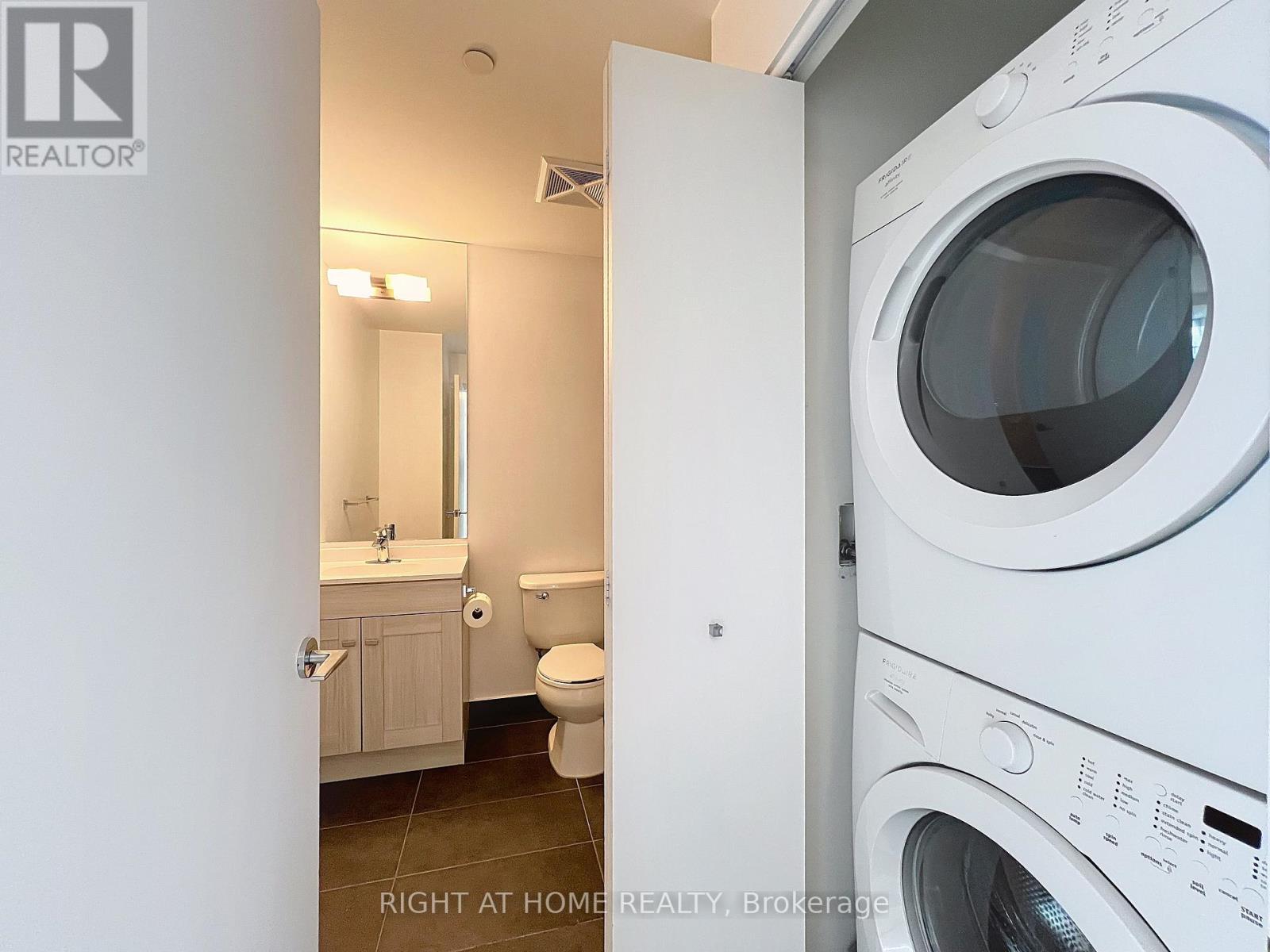 2804 - 150 East Liberty Street, Toronto, Ontario  M6K 3R5 - Photo 17 - C12237966