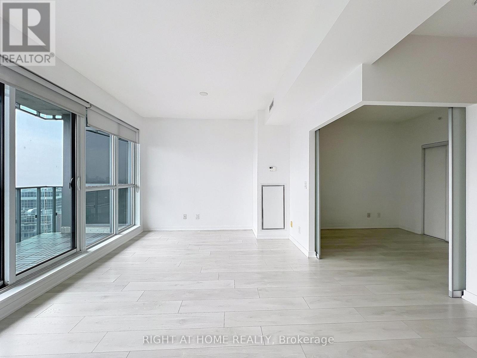 2804 - 150 East Liberty Street, Toronto, Ontario  M6K 3R5 - Photo 6 - C12237966