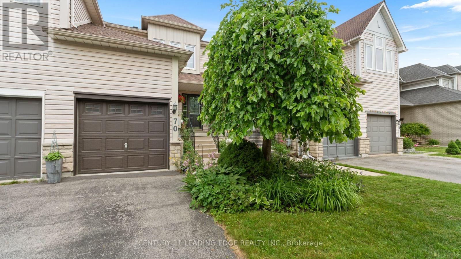 Property at 70 SHADY LANE CRESCENT image 5