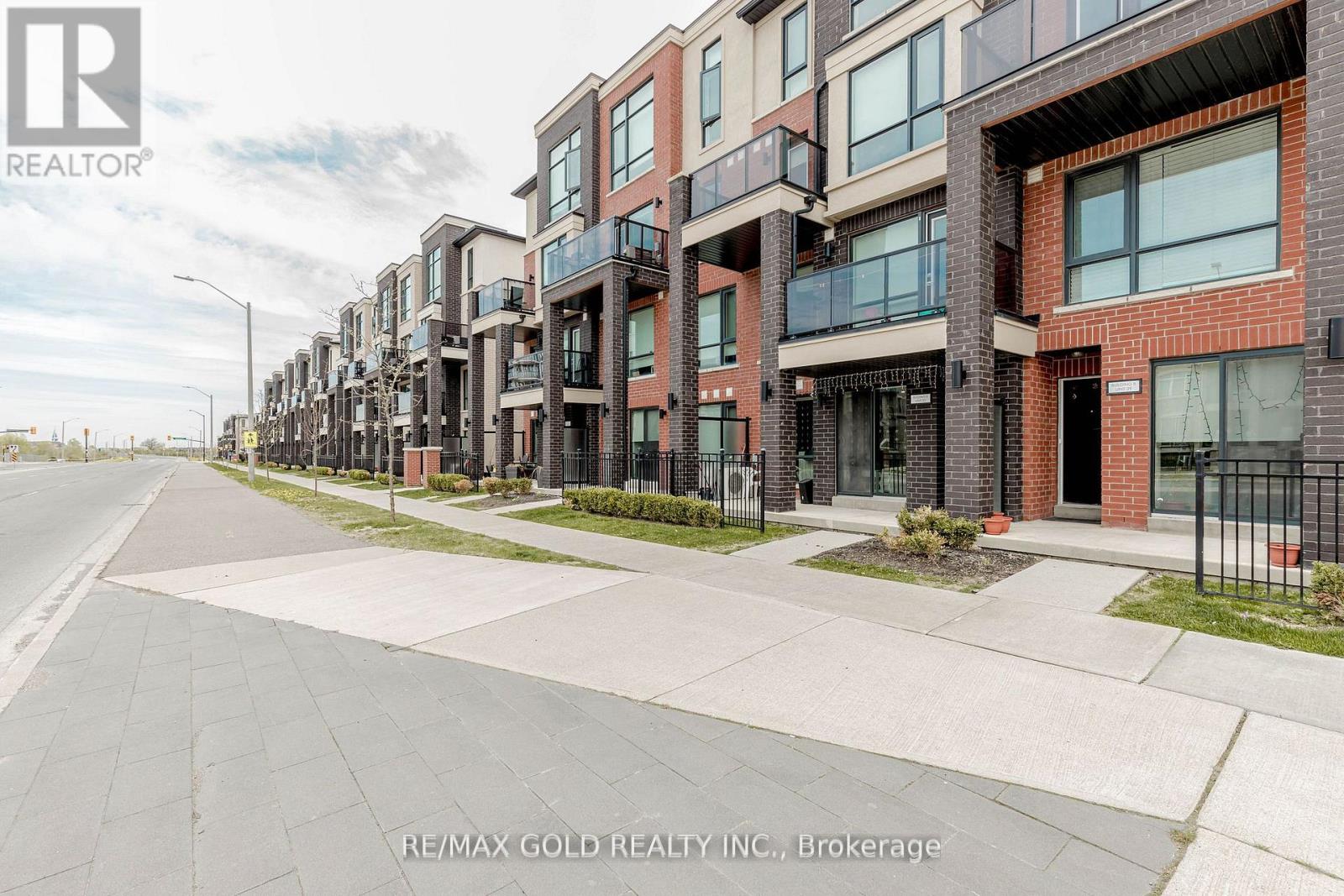 Property at 29 - 100 DUFAY ROAD image 3