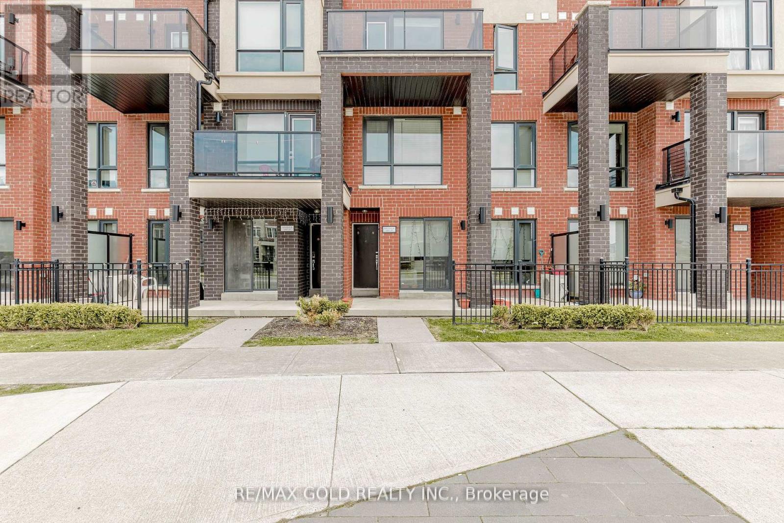Property at 29 - 100 DUFAY ROAD image 4