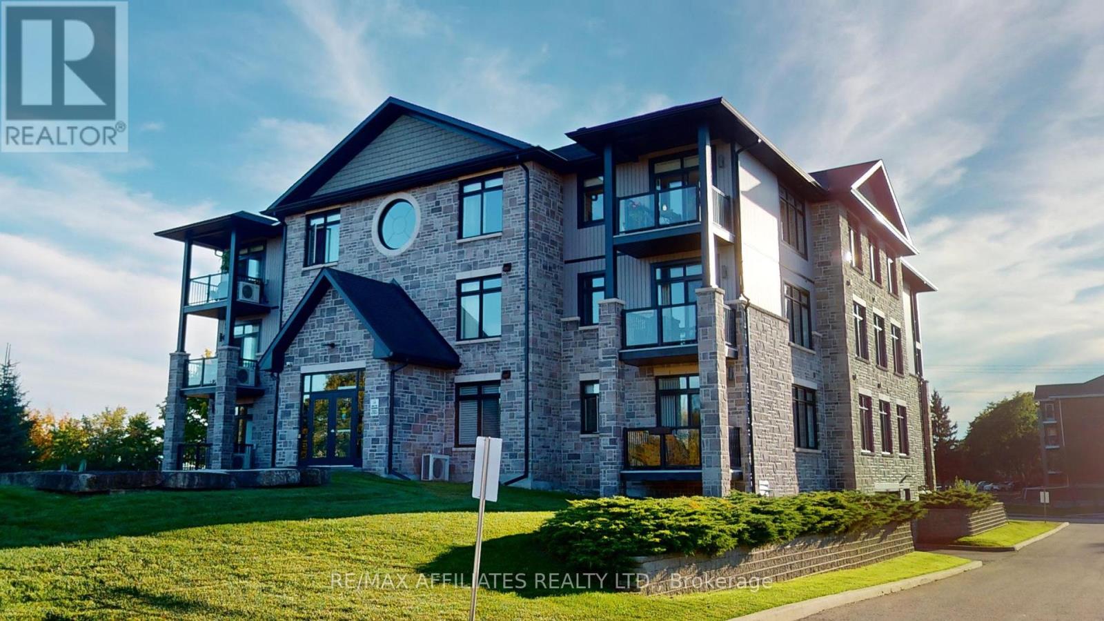 Property at 302 - 1109 MILLWOOD AVENUE image 1
