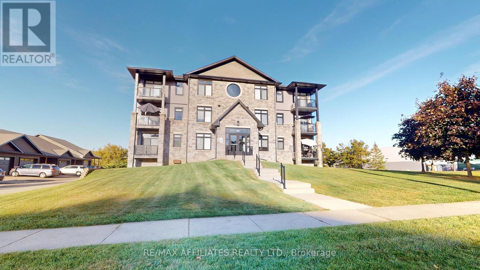 Property at 302 - 1109 MILLWOOD AVENUE image 4
