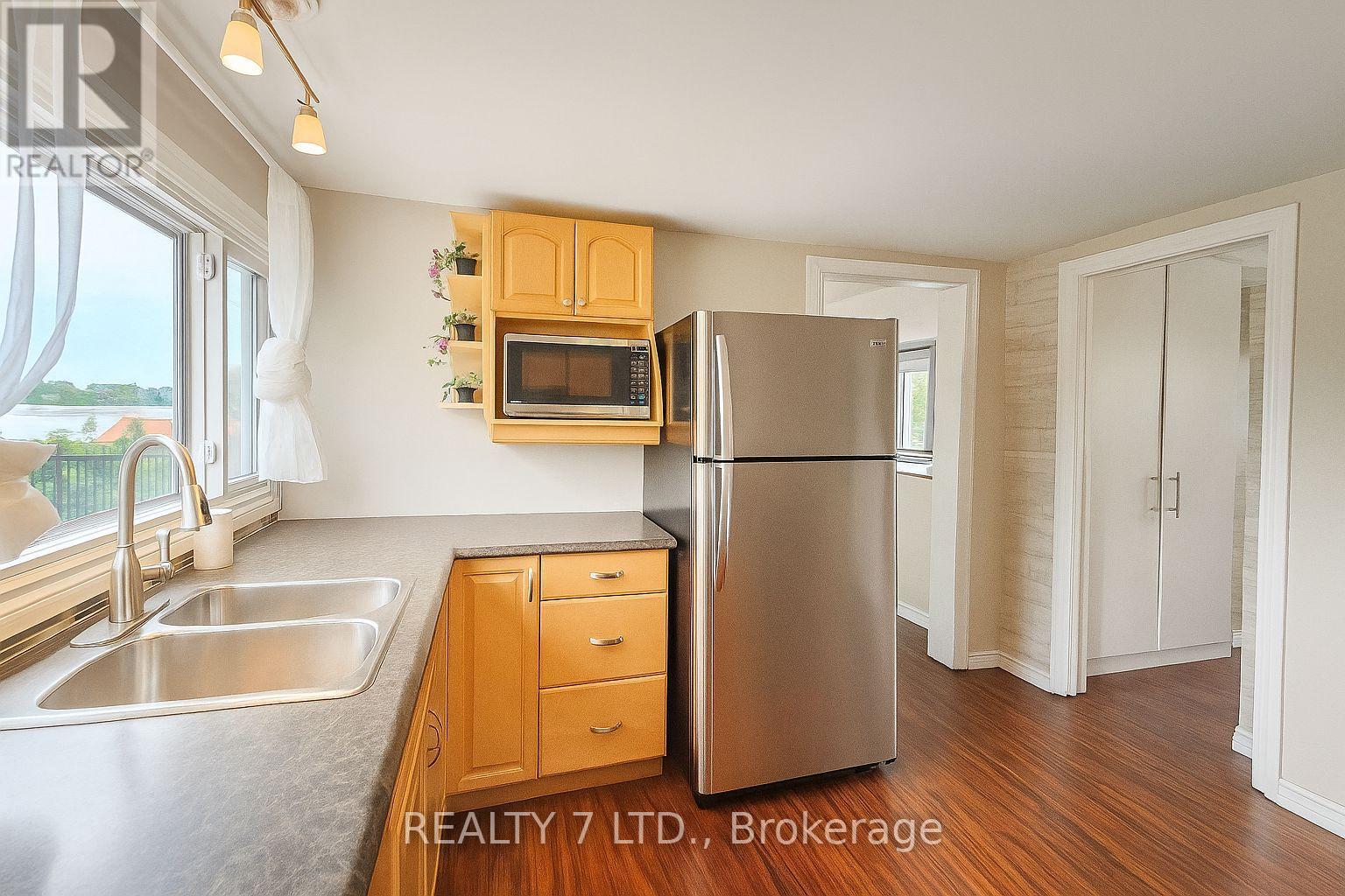 22 Lawrence Street N, Kawartha Lakes, Ontario  K9J 6X3 - Photo 10 - X12063851