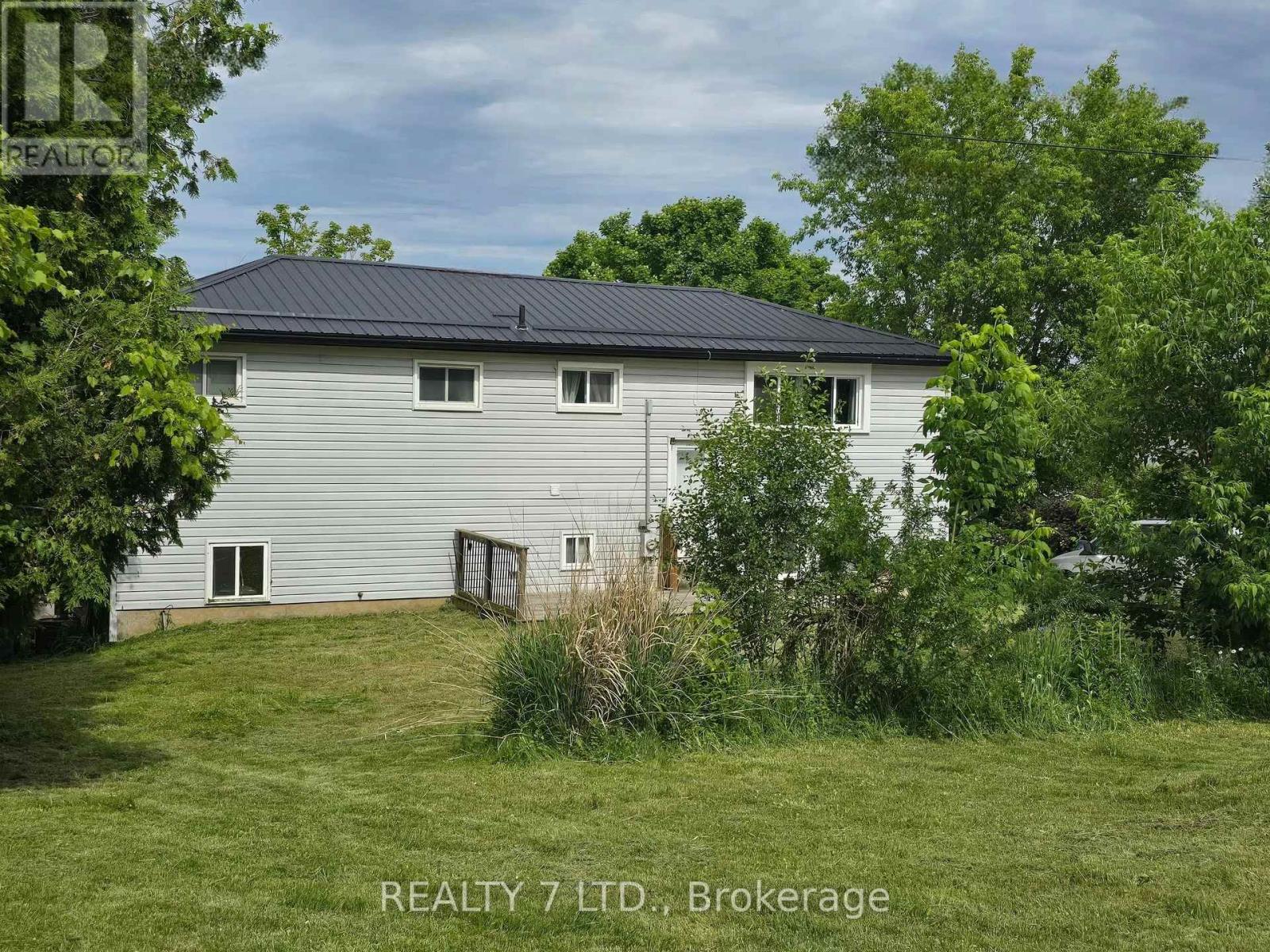 22 Lawrence Street N, Kawartha Lakes, Ontario  K9J 6X3 - Photo 8 - X12063851