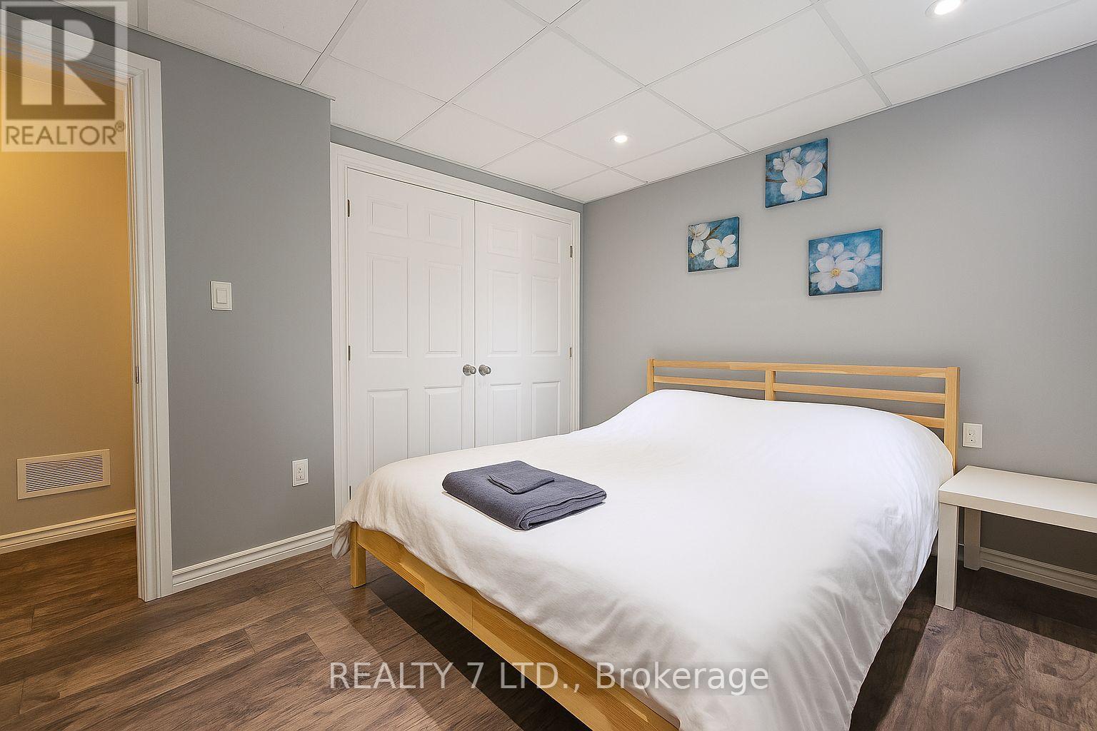 22 Lawrence Street N, Kawartha Lakes, Ontario  K9J 6X3 - Photo 18 - X12091208