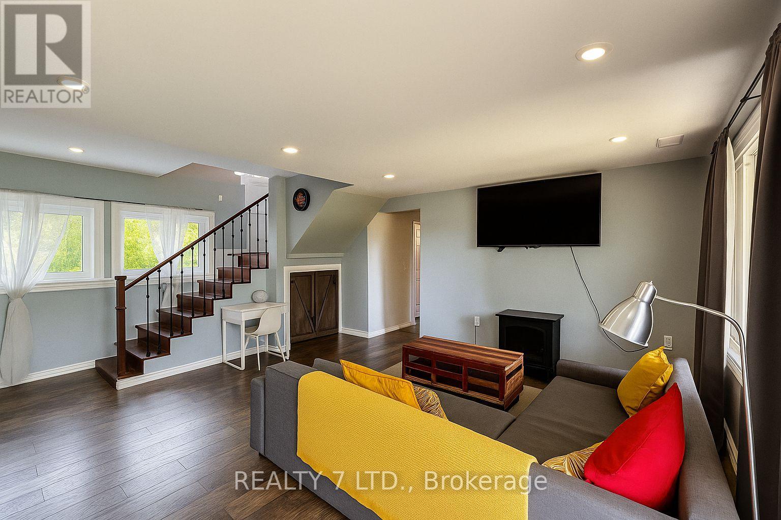 22 Lawrence Street N, Kawartha Lakes, Ontario  K9J 6X3 - Photo 28 - X12063851