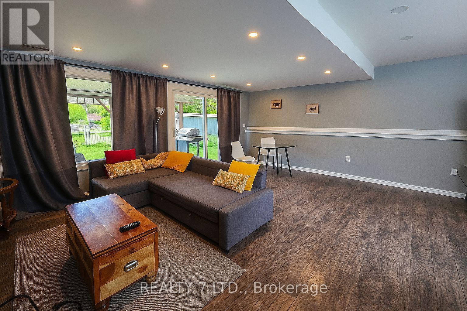 22 Lawrence Street N, Kawartha Lakes, Ontario  K9J 6X3 - Photo 21 - X12063851