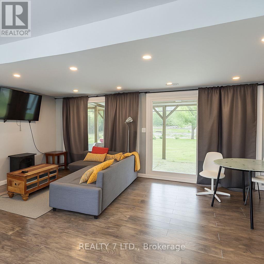 22 Lawrence Street N, Kawartha Lakes, Ontario  K9J 6X3 - Photo 23 - X12063851