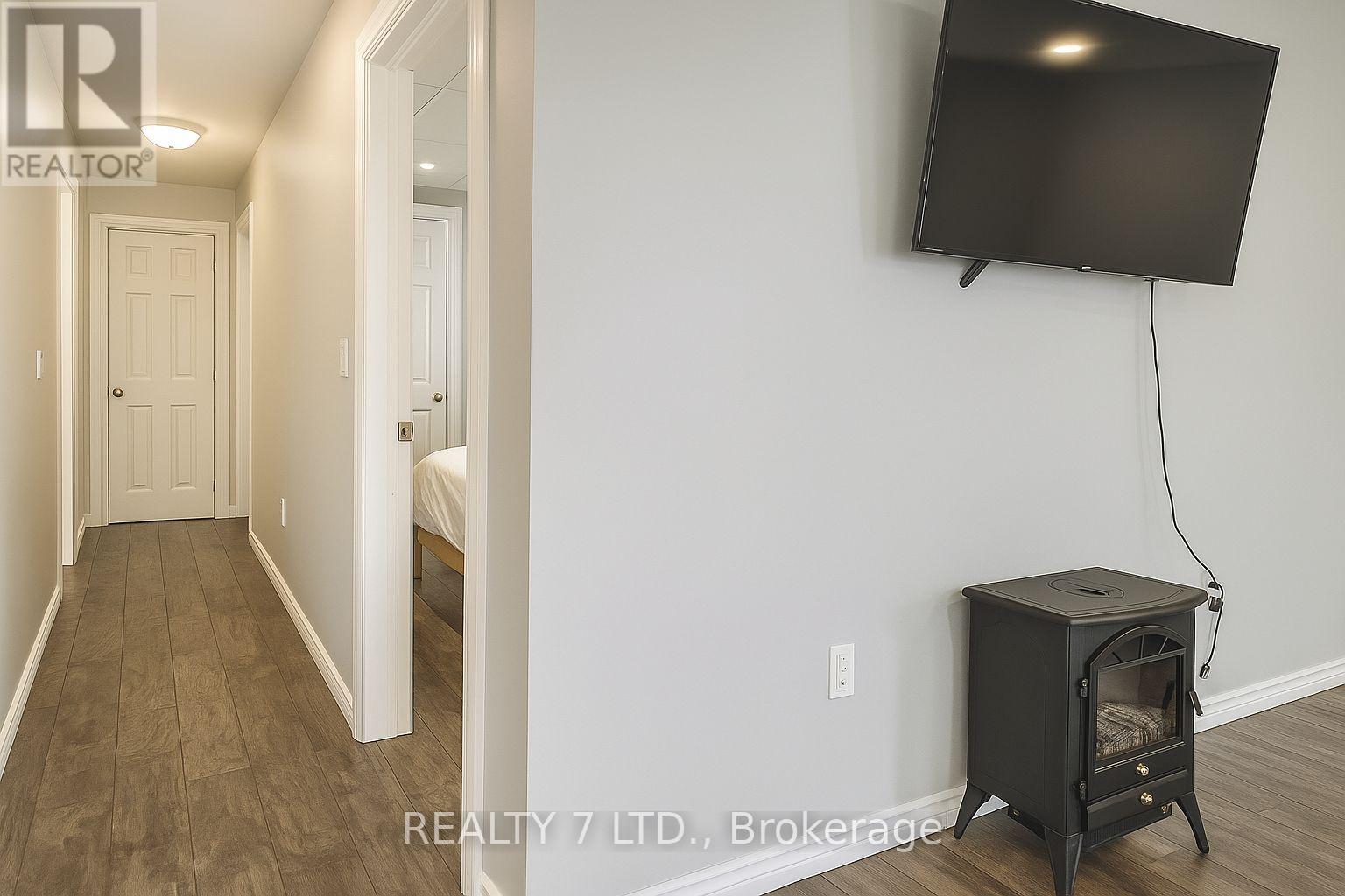 22 Lawrence Street N, Kawartha Lakes, Ontario  K9J 6X3 - Photo 20 - X12063851