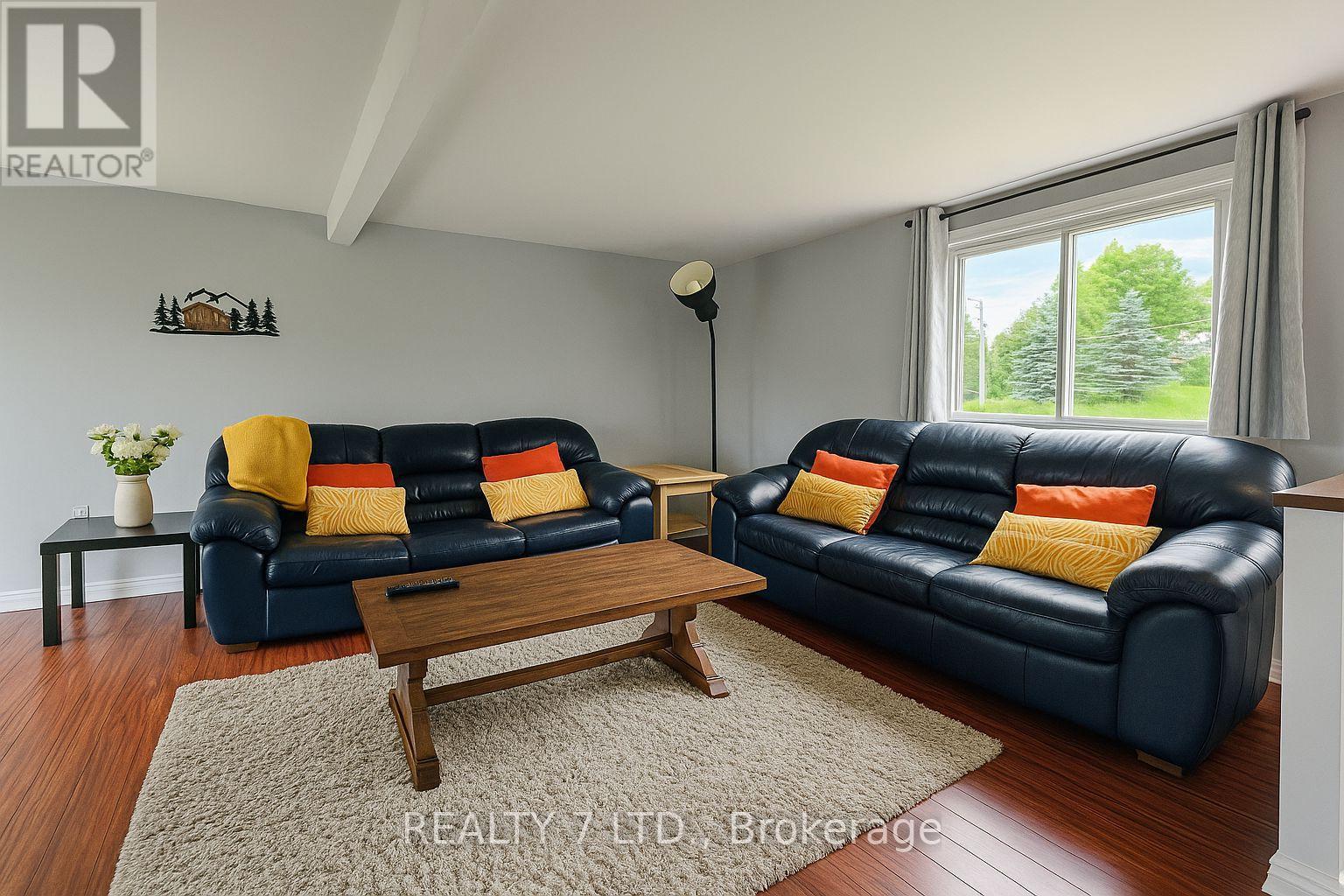 22 Lawrence Street N, Kawartha Lakes, Ontario  K9J 6X3 - Photo 35 - X12063851