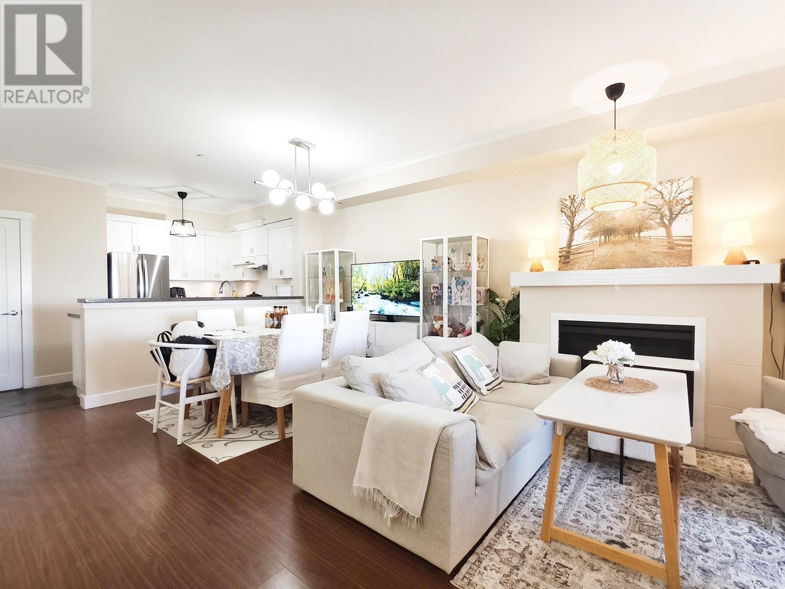 Property at 58 7388 MACPHERSON AVENUE image 3
