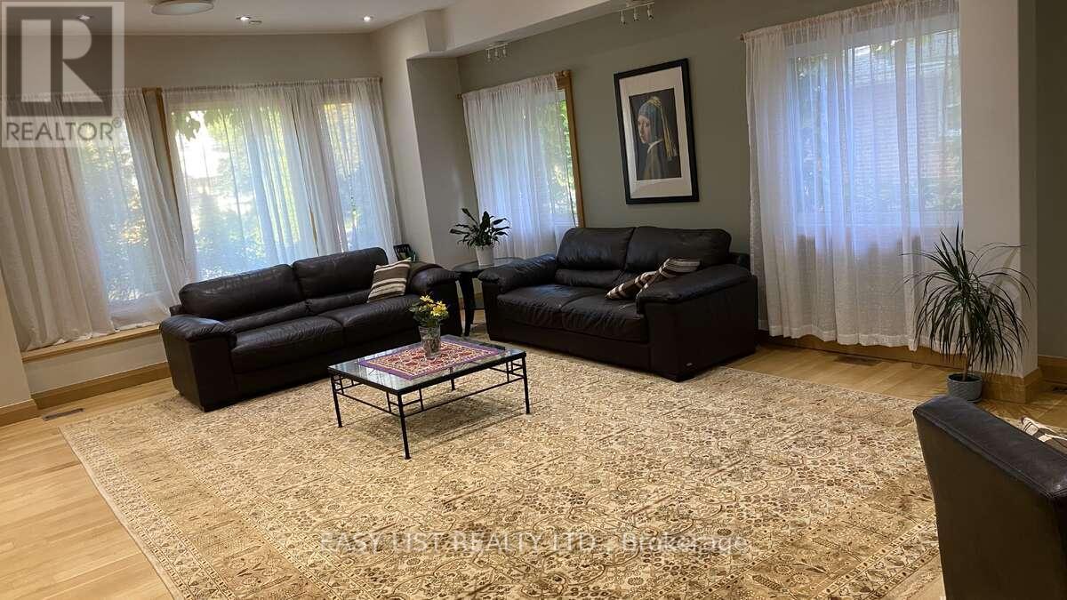 98 Burbank Drive, Toronto, Ontario  M2K 1N4 - Photo 10 - C12238005