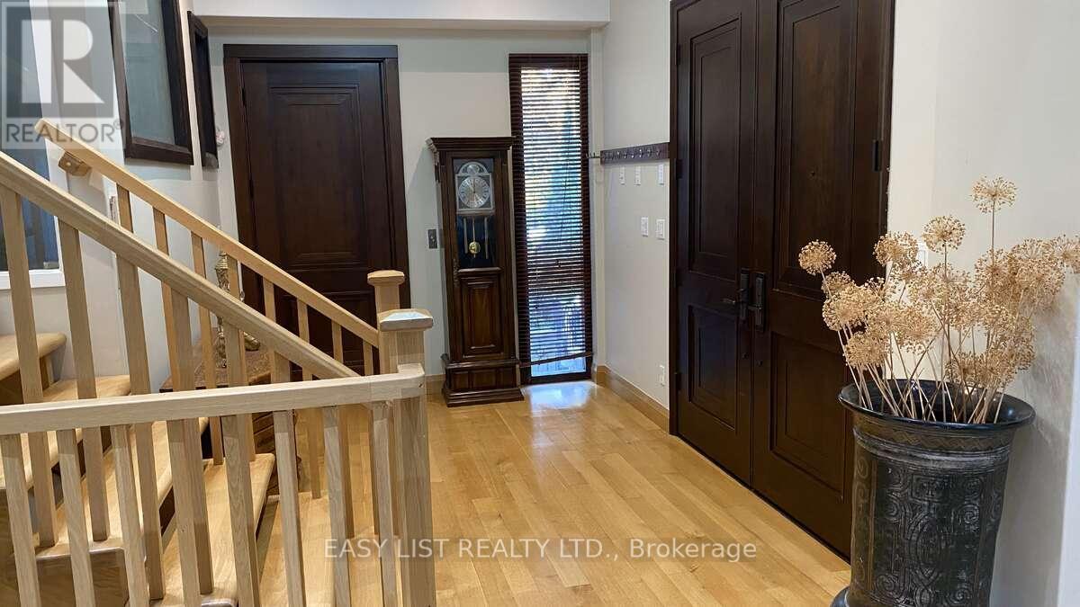 98 Burbank Drive, Toronto, Ontario  M2K 1N4 - Photo 9 - C12238005