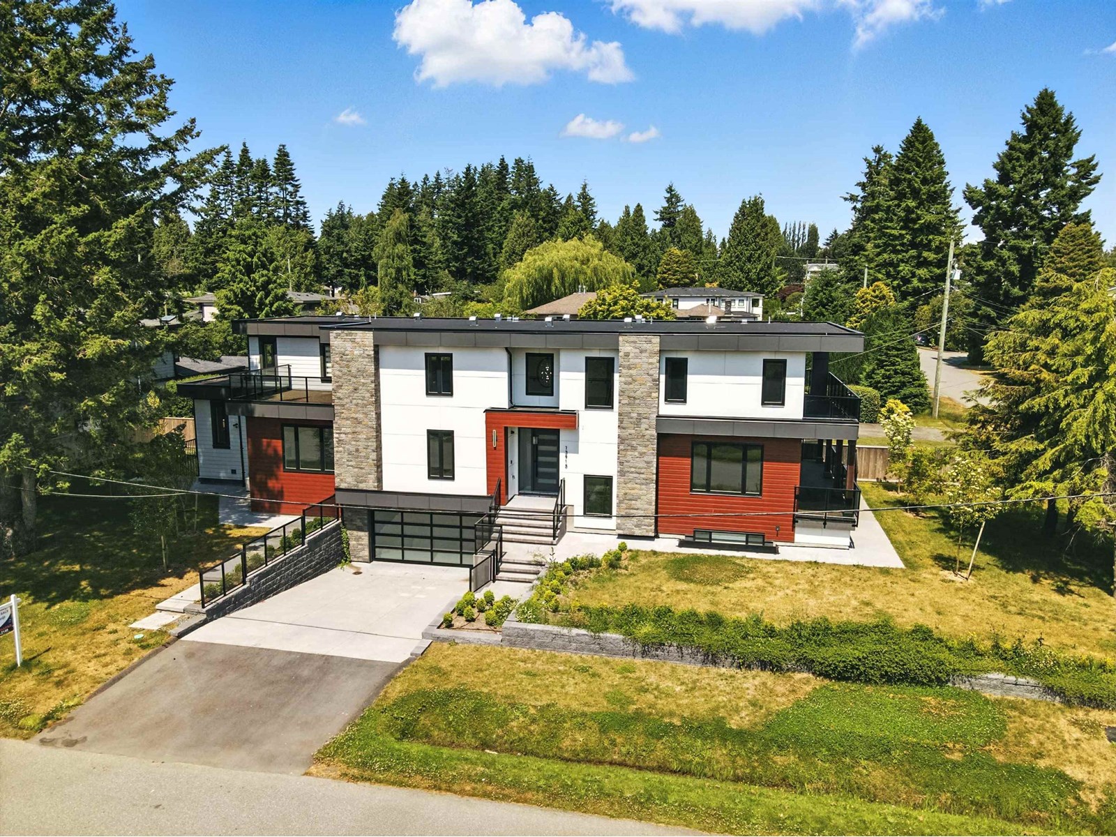 Property at 13915 BLACKBURN AVENUE image 2
