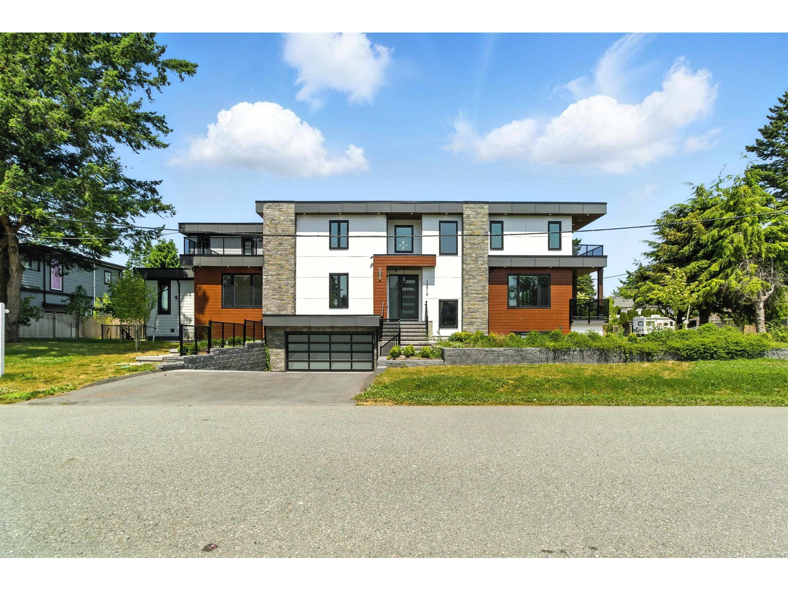 Property at 13915 BLACKBURN AVENUE image 1